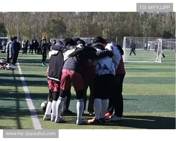 亳州初中足球赛精彩纷呈 学生激情拼搏展现青春风采